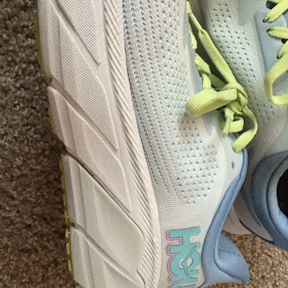 Hoka 😍 Arahi 7 Light Blue and Neon Yellow Athletic Shoes - Picture 6 of 8